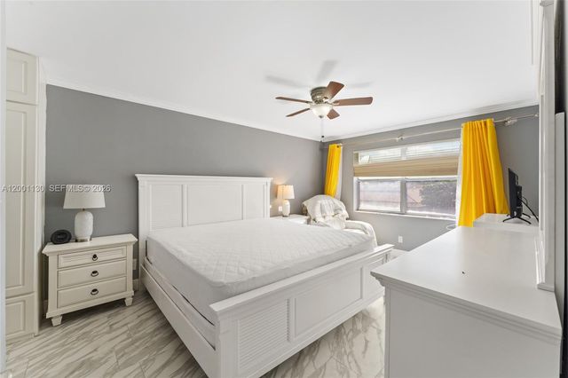9401 Sunrise Lakes Boulevard 307, Sunrise, FL 33322