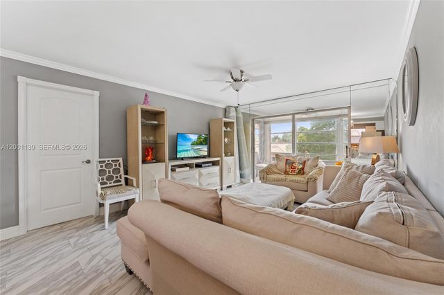 9401 Sunrise Lakes Boulevard 307, Sunrise, FL 33322