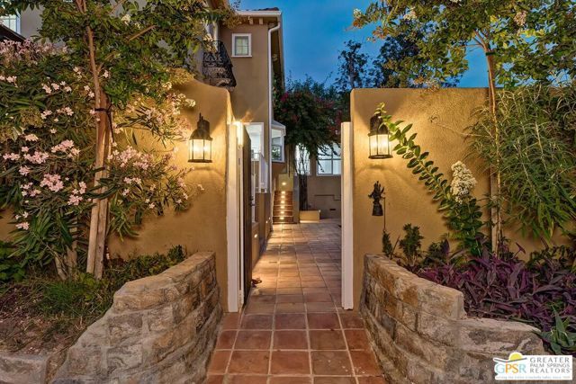 404 E Randolph Street, Glendale, CA 91207