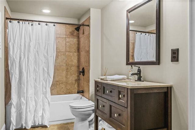 4467 Sterling Pointe NW Drive, Kennesaw, GA 30152