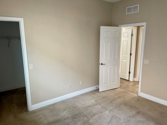 15604 HAMPTON VILLAGE DRIVE, Tampa, FL 33618