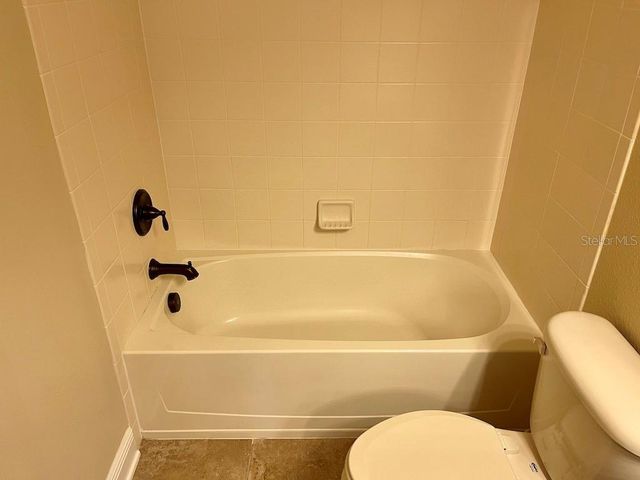 15604 HAMPTON VILLAGE DRIVE, Tampa, FL 33618