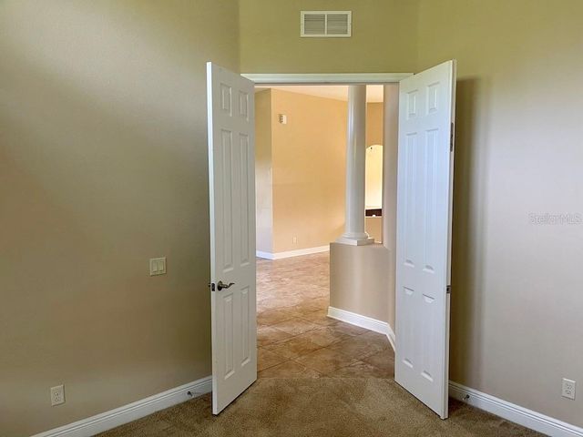 15604 HAMPTON VILLAGE DRIVE, Tampa, FL 33618