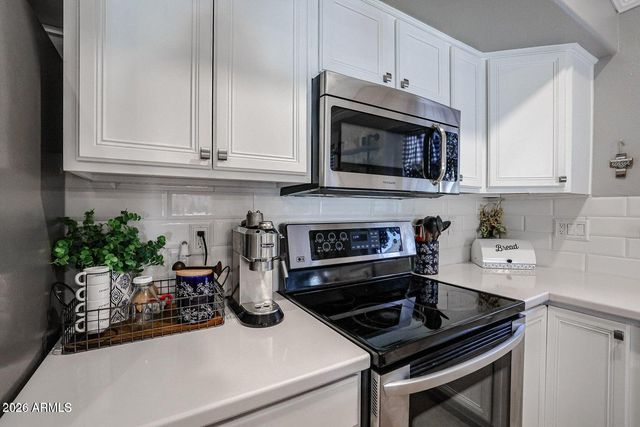 10405 W PATRICK Lane, Peoria, AZ 85383