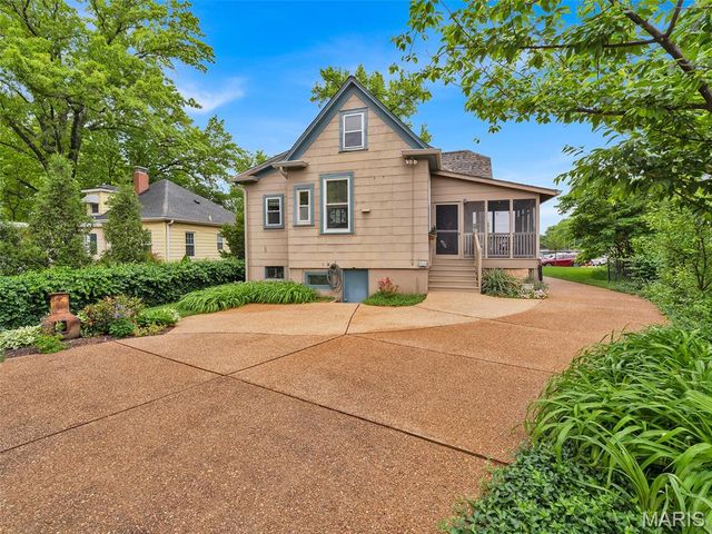 440 E Bradford Avenue, Webster Groves, MO 63119