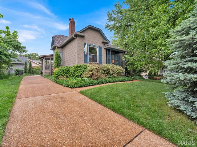 440 E Bradford Avenue, Webster Groves, MO 63119