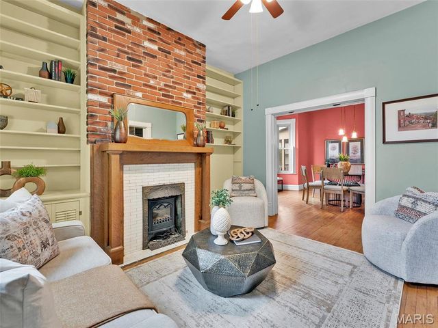 440 E Bradford Avenue, Webster Groves, MO 63119