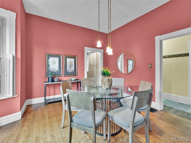 440 E Bradford Avenue, Webster Groves, MO 63119
