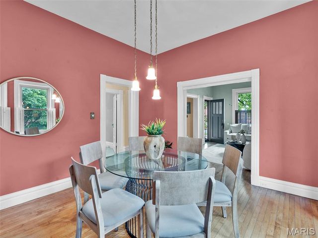 440 E Bradford Avenue, Webster Groves, MO 63119
