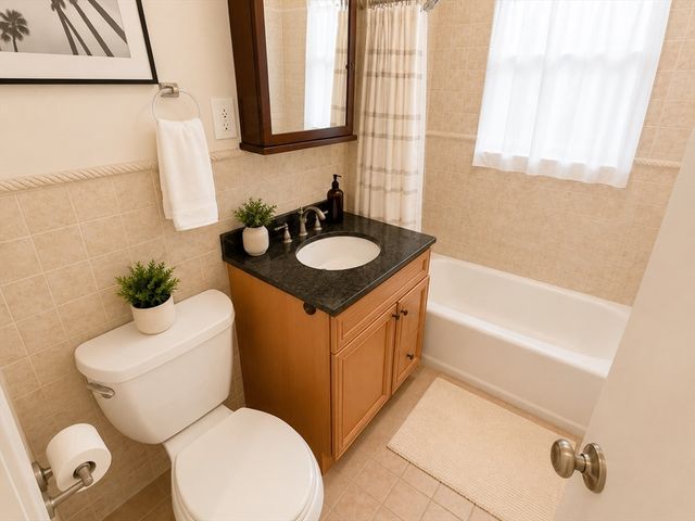 1742 Commonwealth Ave 3, Boston, MA 02135