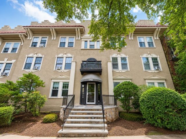 1742 Commonwealth Ave 3, Boston, MA 02135