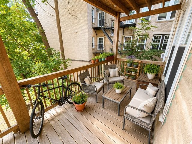1742 Commonwealth Ave 3, Boston, MA 02135
