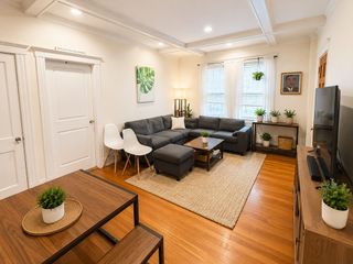 1742 Commonwealth Ave 3, Boston, MA 02135