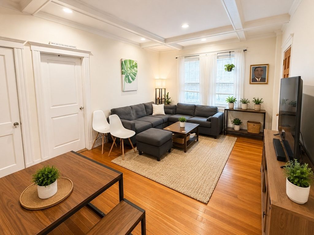 1742 Commonwealth Ave 3, Boston, MA 02135