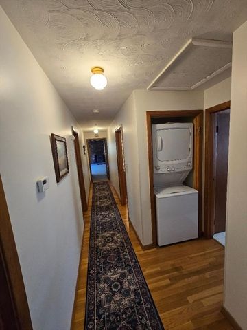 12 Charles St, Douglas, MA 01516