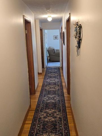 12 Charles St, Douglas, MA 01516