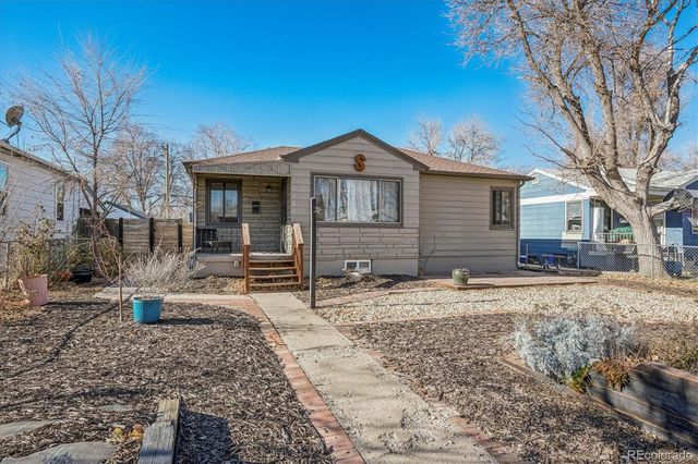 2325 Ironton Street, Aurora, CO 80010