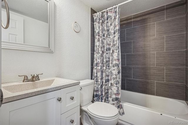 2325 Ironton Street, Aurora, CO 80010