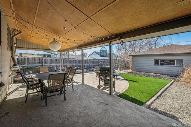 2325 Ironton Street, Aurora, CO 80010