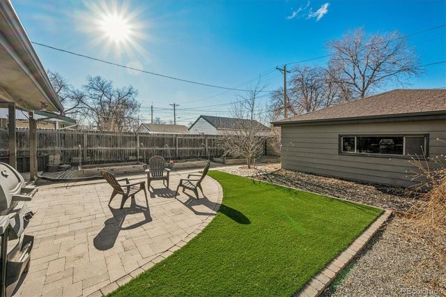 2325 Ironton Street, Aurora, CO 80010