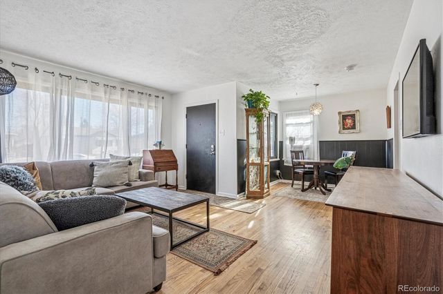 2325 Ironton Street, Aurora, CO 80010