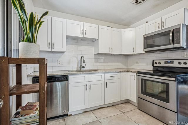 2325 Ironton Street, Aurora, CO 80010