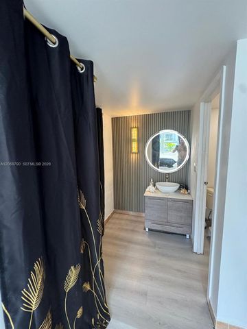 16570 NE 26th Avenue 3F, North Miami Beach, FL 33160