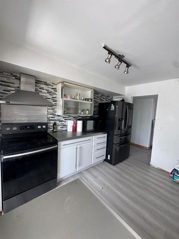16570 NE 26th Avenue 3F, North Miami Beach, FL 33160