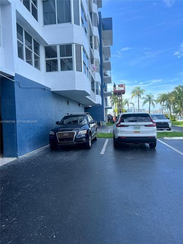16570 NE 26th Avenue 3F, North Miami Beach, FL 33160