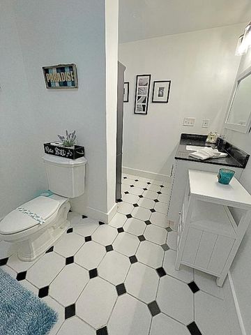 2077 Carambola Road, West Palm Beach, FL 33406