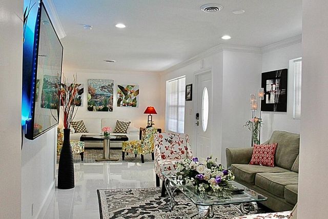 2077 Carambola Road, West Palm Beach, FL 33406