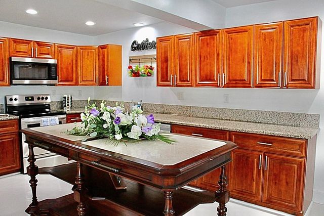 2077 Carambola Road, West Palm Beach, FL 33406