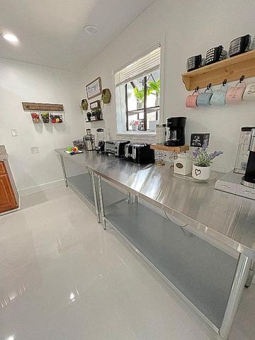 2077 Carambola Road, West Palm Beach, FL 33406