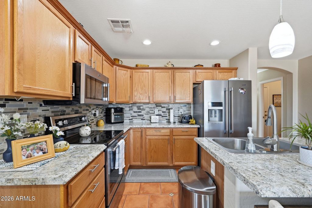29373 N YELLOW BEE Drive, San Tan Valley, AZ 85143 — photo 4