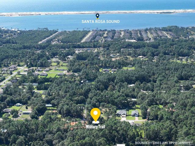 9126 Military Trl, Navarre, FL 32566