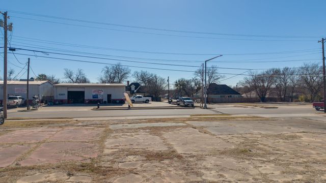 3424 Lee Street, Greenville, TX 75401