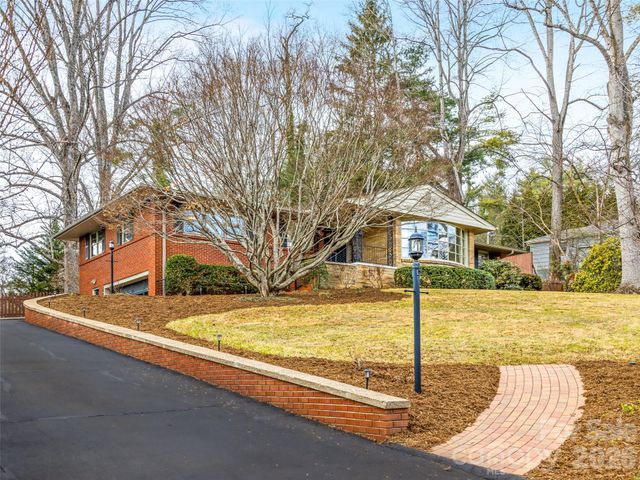 8 N Oak Forest Drive, Asheville, NC 28803