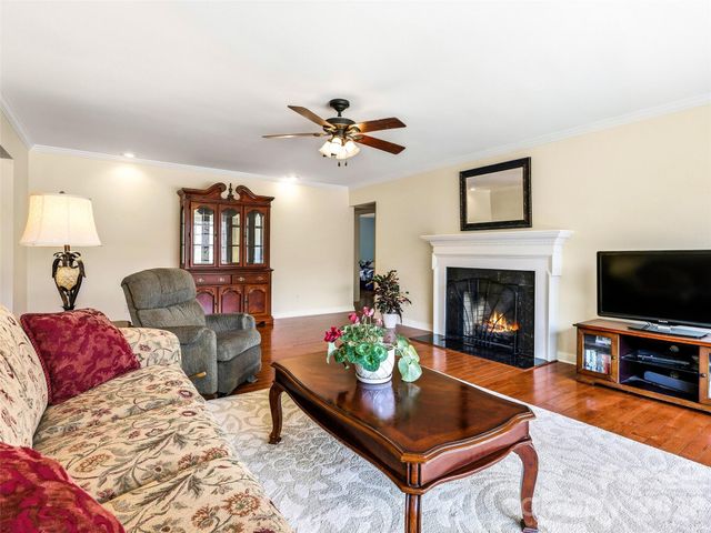 8 N Oak Forest Drive, Asheville, NC 28803