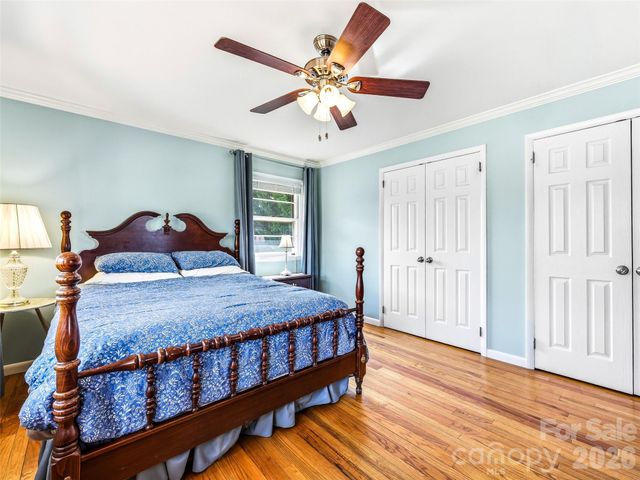 8 N Oak Forest Drive, Asheville, NC 28803