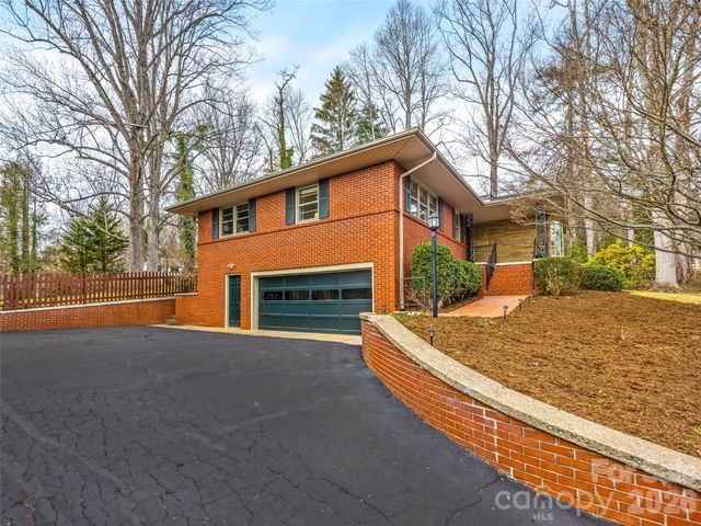 8 N Oak Forest Drive, Asheville, NC 28803
