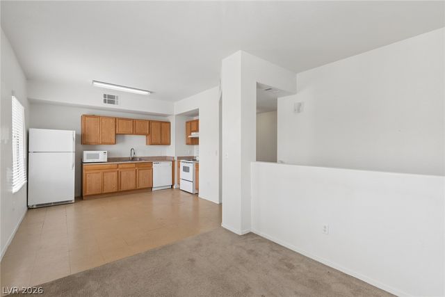 2171 Hussium Hills Street 204, Las Vegas, NV 89108