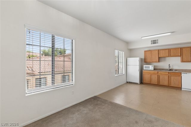 2171 Hussium Hills Street 204, Las Vegas, NV 89108