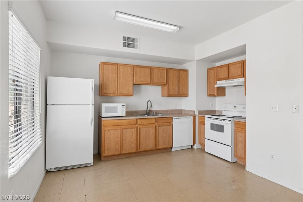 2171 Hussium Hills Street 204, Las Vegas, NV 89108 — photo 5