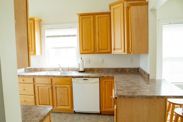 255 Wimbledon Dr, Mansfield, OH 44906