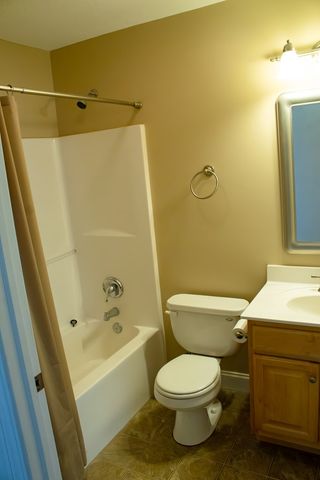 255 Wimbledon Dr, Mansfield, OH 44906