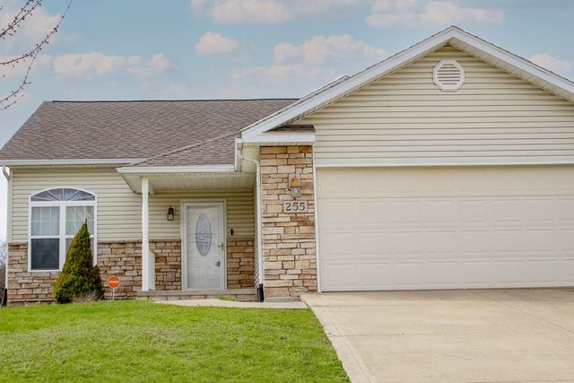 255 Wimbledon Dr, Mansfield, OH 44906