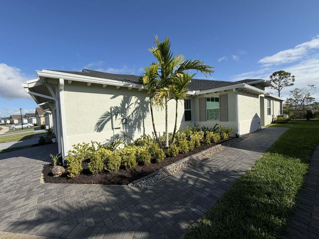 1561 SE Crosswood Way, Port St. Lucie, Port St Lucie, FL 34984