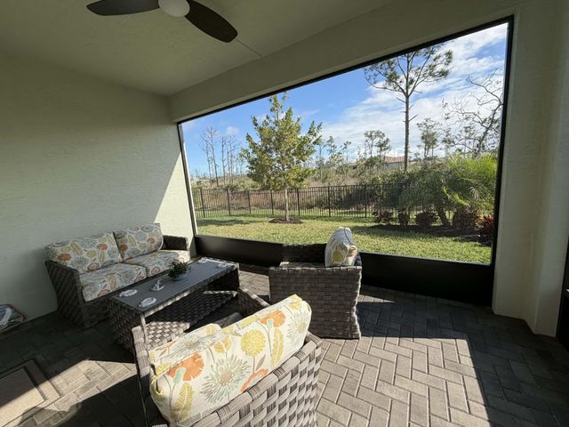 1561 SE Crosswood Way, Port St. Lucie, Port St Lucie, FL 34984