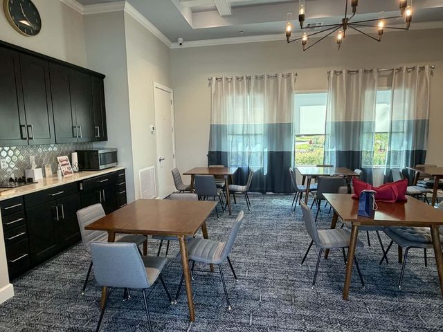 1561 SE Crosswood Way, Port St. Lucie, Port St Lucie, FL 34984