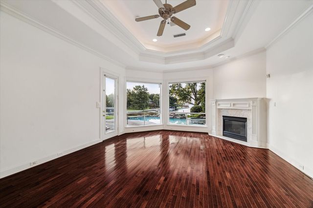 115 Lake Estates Drive, Montgomery, TX 77356